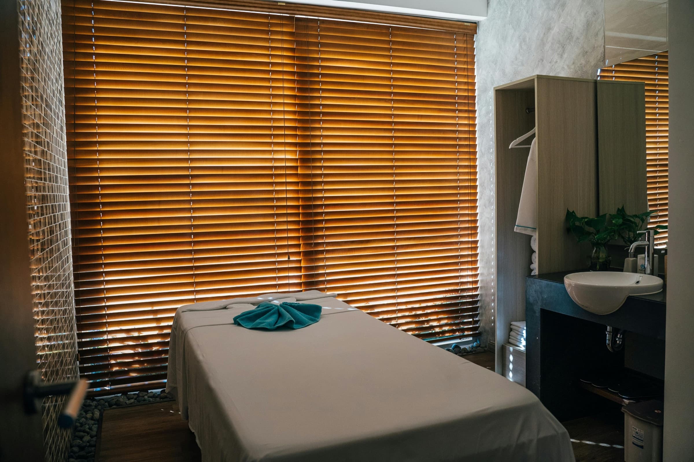 Massage for calm and recovery.